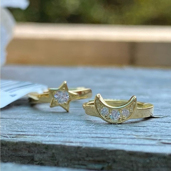 NWT AQUA 18K GOLD OVER STERLING SILVER STAR AND MOON HOOP EARRING WITH CZ STONED - Picture 2 of 8